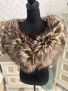 SAGA FURS SILVER FOX FUR WRAP COLLAR SCARF